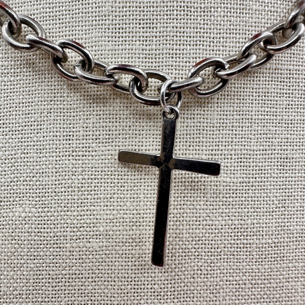 Vintage Y2K Silver-Tone Cross Pendant Necklace Women's Classic Fashion Jewelry